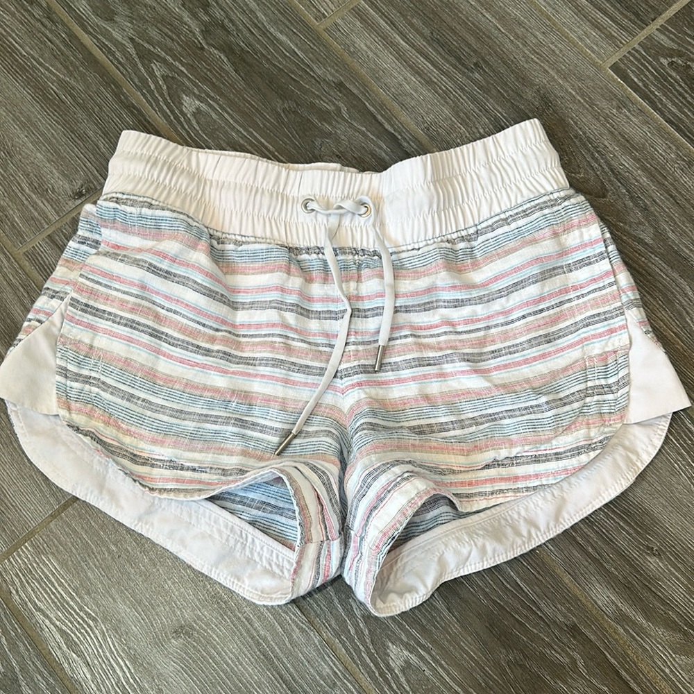 Women’s Athleta striped linen white lightweight shorts size small EUC